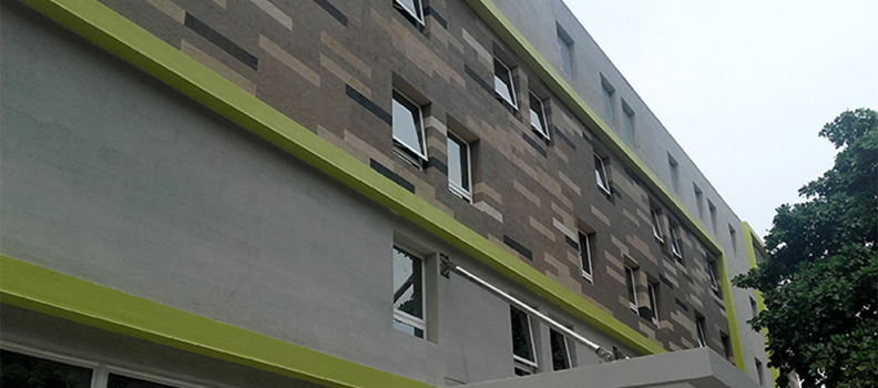 Ibis ganha um novo conceito de fachada